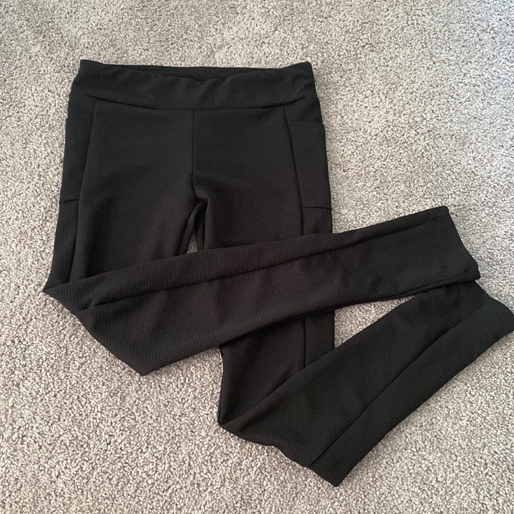 *NWT* Mountain Momma Leggings